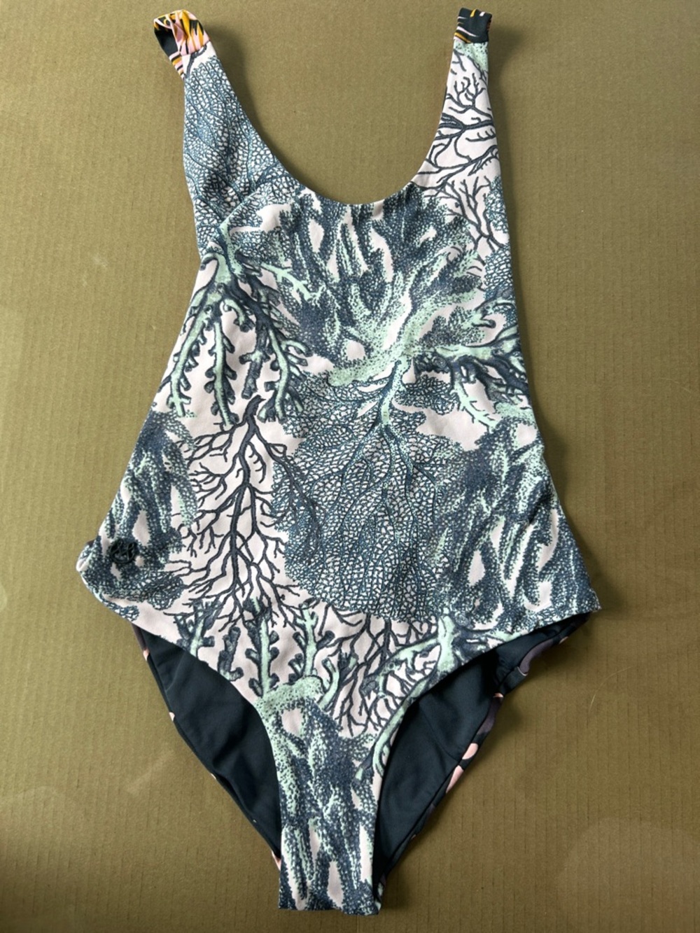 Maaji Terquito Beach Coral One Piece Reversible Swim Suit Size medium